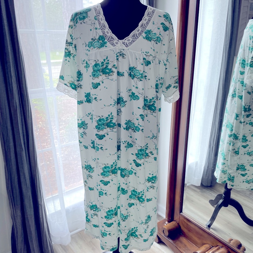 Plus size nightgown
